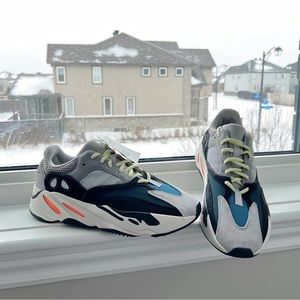 Yeezy boost 700 wave runner